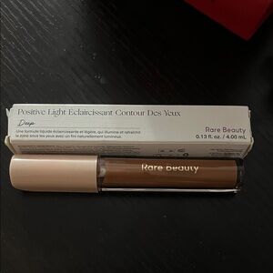 Rare Beauty Positive Light Éclaircissant - Deep